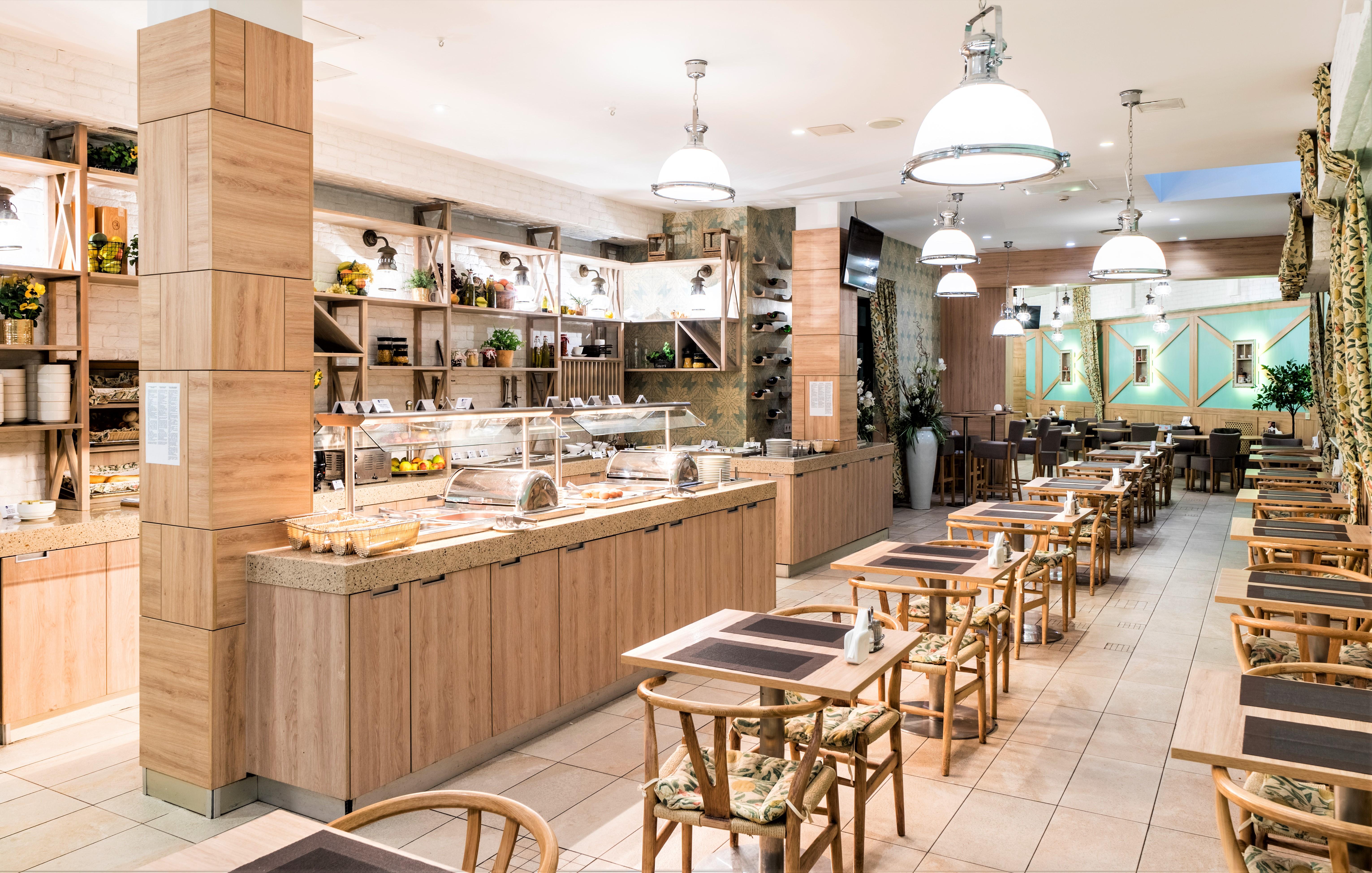 Wellton & Khách sạn Riga